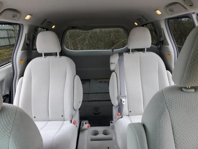 2011 Toyota Sienna LE