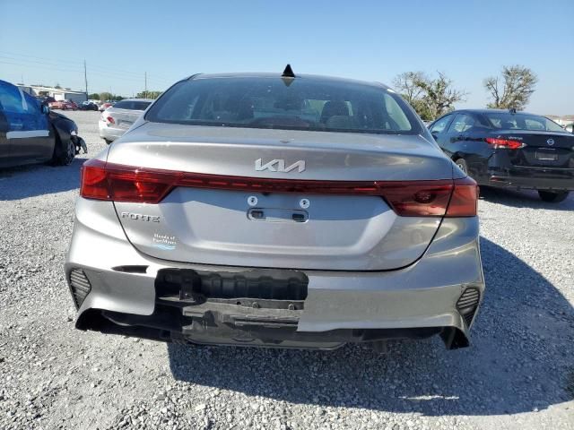 2023 KIA Forte LX