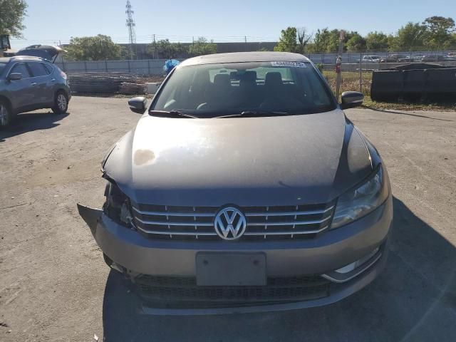 2013 Volkswagen Passat SEL