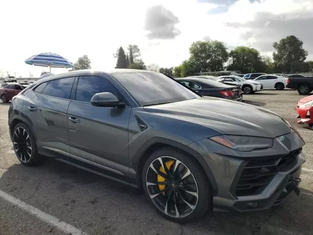 2019 Lamborghini Urus