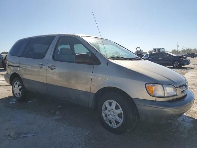 2000 Toyota Sienna CE