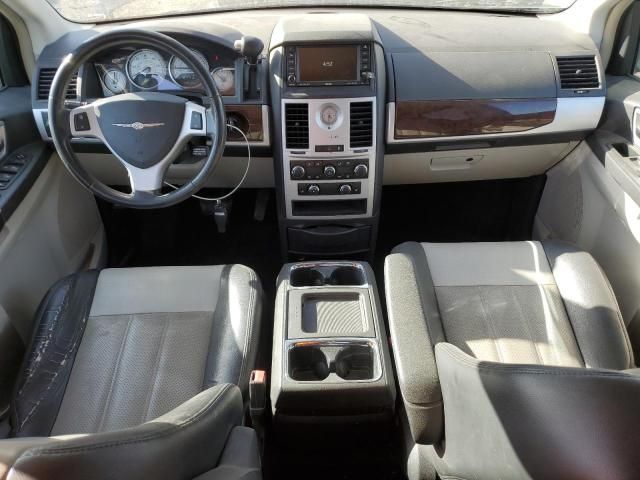 2010 Chrysler Town & Country Touring Plus