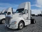 2015 Kenworth T680 Semi Truck