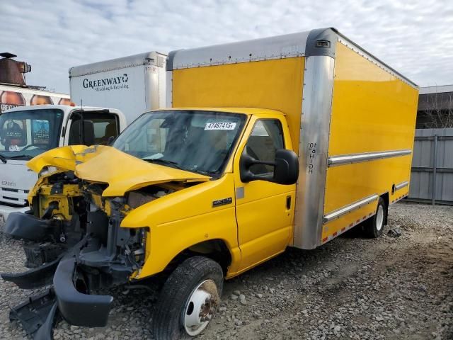 2023 Ford Econoline E350 Super Duty Cutaway Van