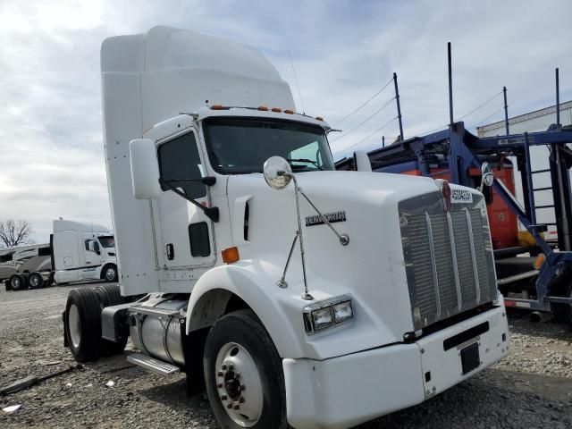 2007 Kenworth Construction T800