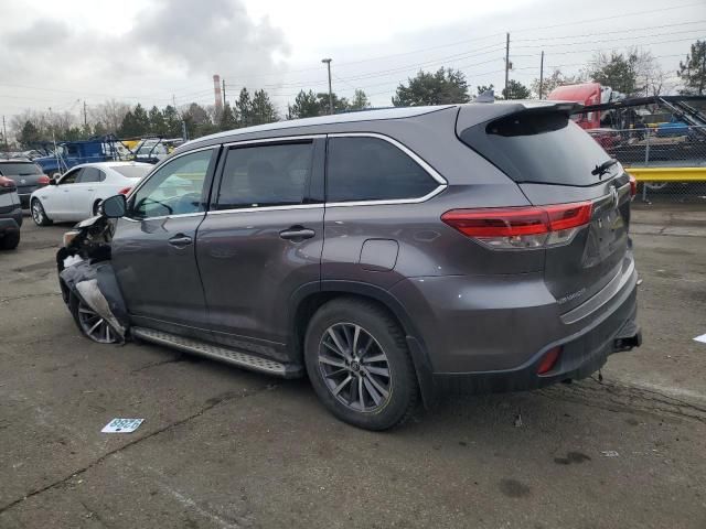 2017 Toyota Highlander SE