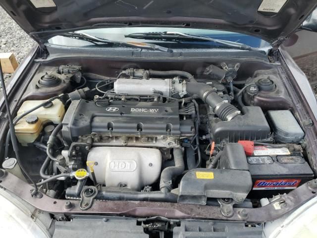 1999 Hyundai Elantra Base