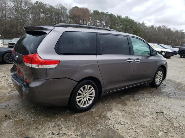 2011 Toyota Sienna XLE