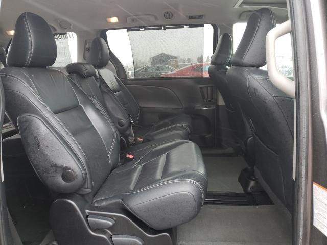 2015 Toyota Sienna Sport