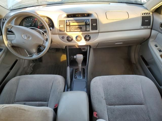 2004 Toyota Camry LE