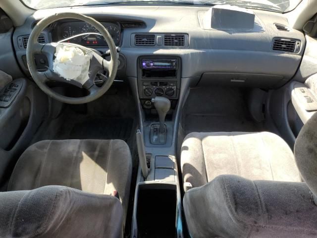 1999 Toyota Camry LE