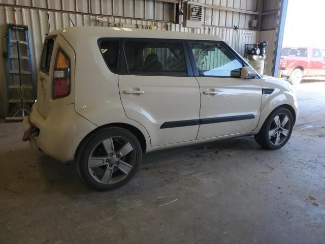 2011 KIA Soul +