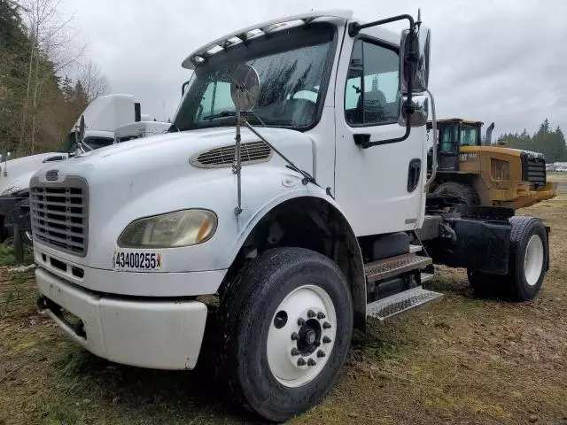 2006 Freightliner M2 106 Medium Duty