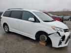 2018 Toyota Sienna LE