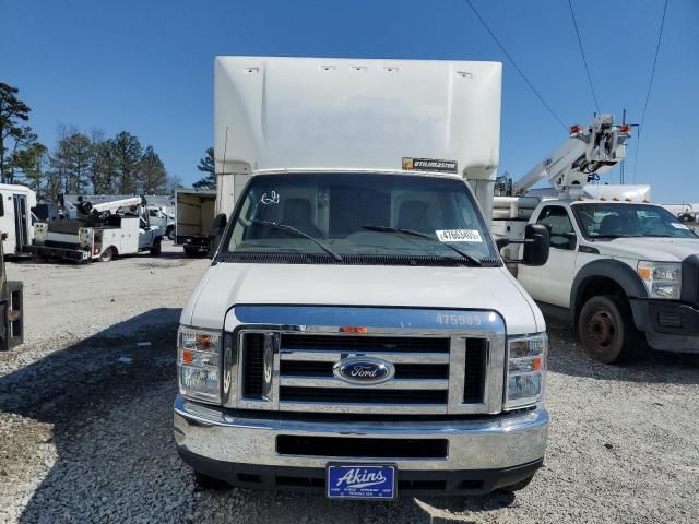 2019 Ford Econoline E450 Super Duty Cutaway Van