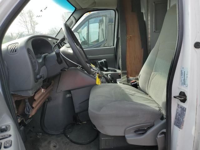 2005 Ford E350 Ambulance