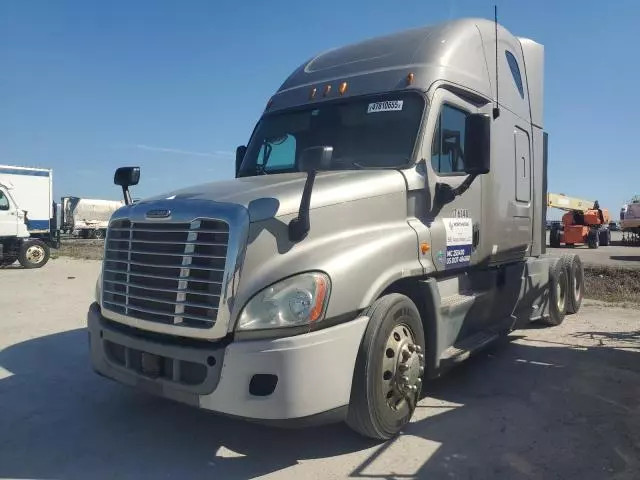 2013 Freightliner Cascadia 125