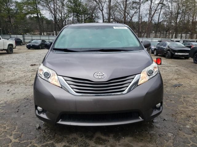 2011 Toyota Sienna XLE