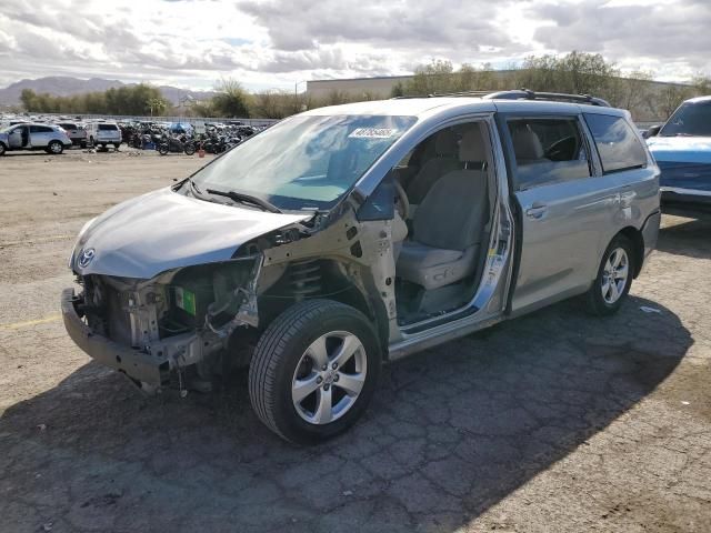 2013 Toyota Sienna LE