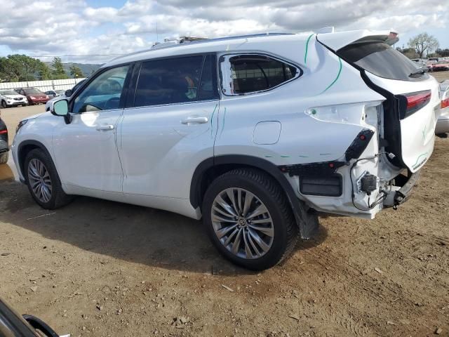 2022 Toyota Highlander Platinum