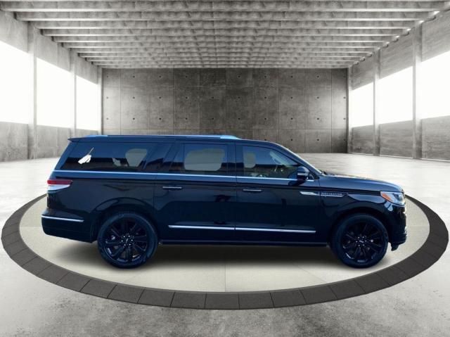 2022 Lincoln Navigator L Reserve