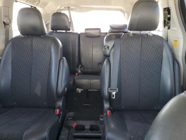 2011 Toyota Sienna Sport