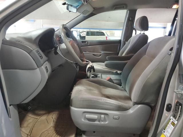 2008 Toyota Sienna CE