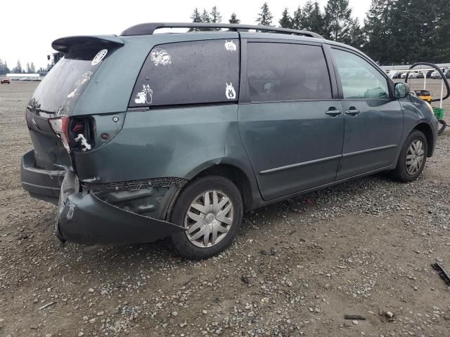 2005 Toyota Sienna CE