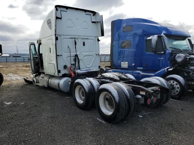 2018 Freightliner Cascadia 125 Semi Truck