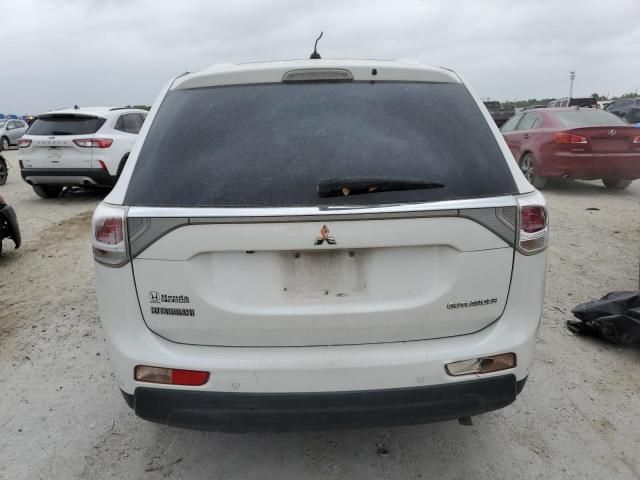 2014 Mitsubishi Outlander SE