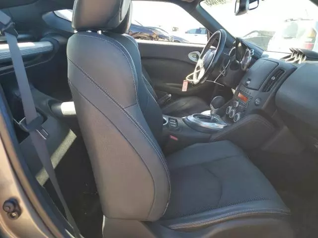 2011 Nissan 370Z Base