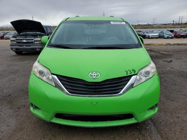 2014 Toyota Sienna LE