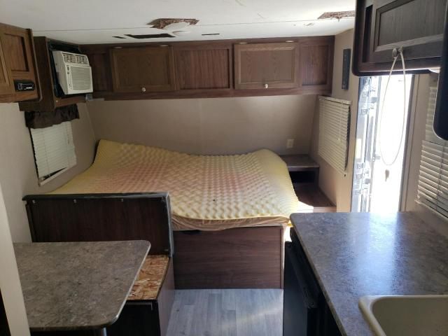 2016 Coleman Travel Trailer