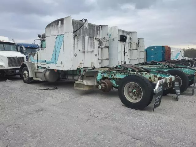 1996 Peterbilt 379