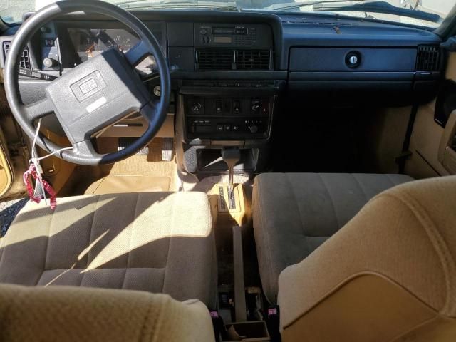 1990 Volvo 240 Base