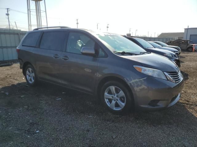 2015 Toyota Sienna LE