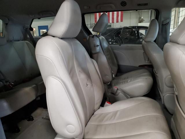 2012 Toyota Sienna XLE