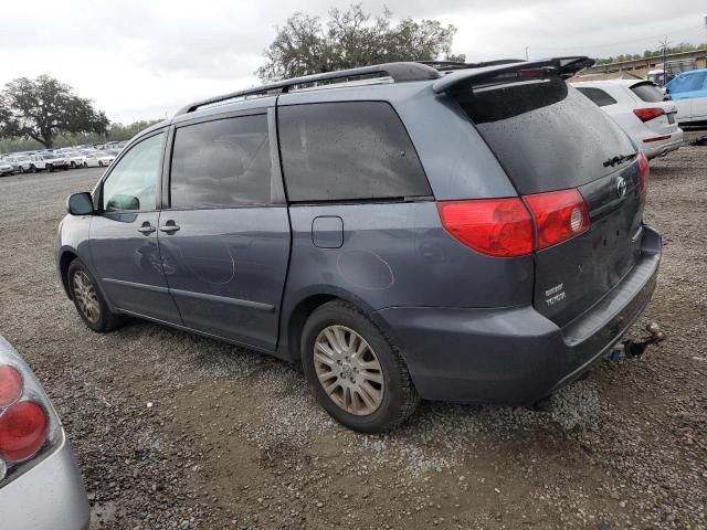 2007 Toyota Sienna XLE