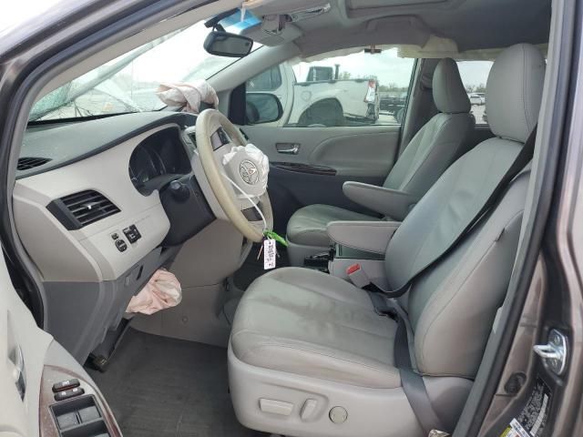 2013 Toyota Sienna XLE