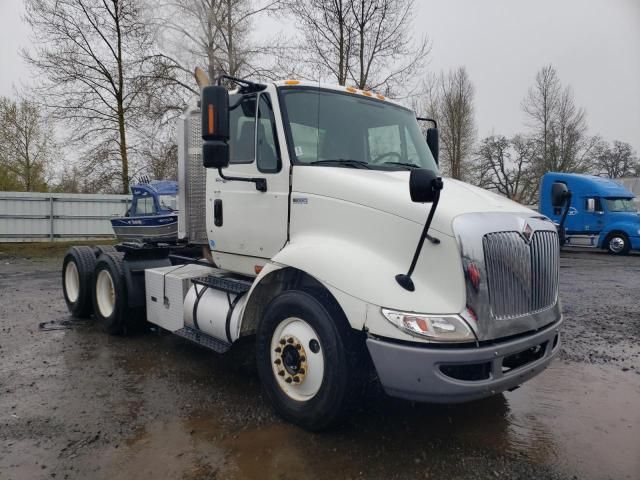 2013 International 8600 Semi Truck