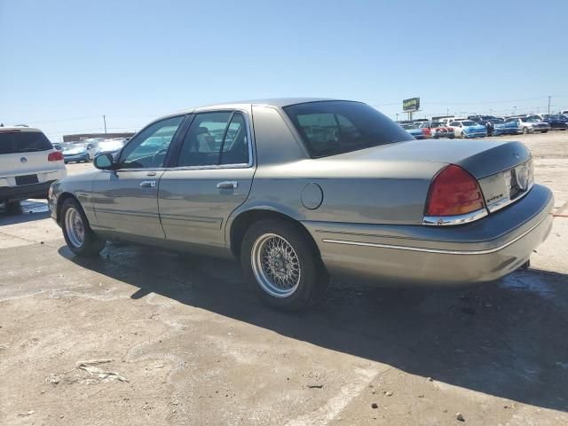 2001 Ford Crown Victoria LX