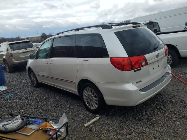 2010 Toyota Sienna XLE