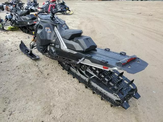 2024 Lynx Shredder