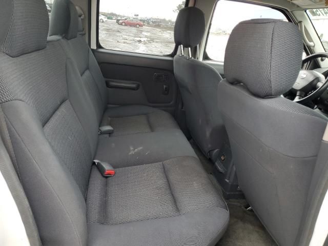 2002 Nissan Frontier Crew Cab XE