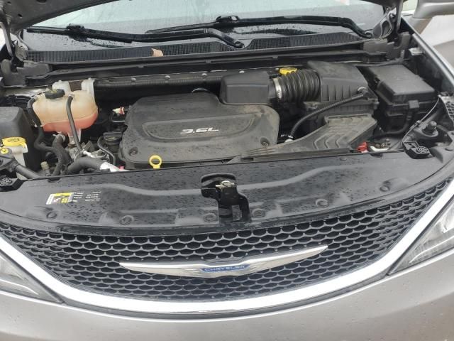 2017 Chrysler Pacifica Touring L