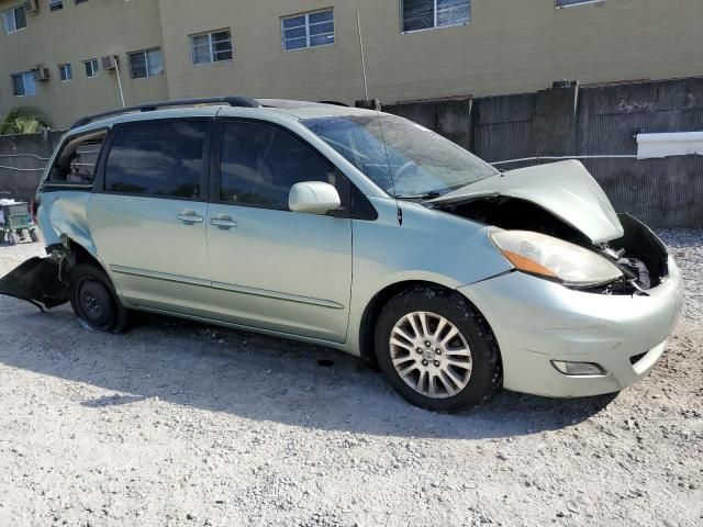 2010 Toyota Sienna XLE