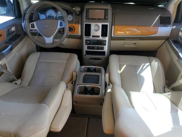 2010 Chrysler Town & Country Limited