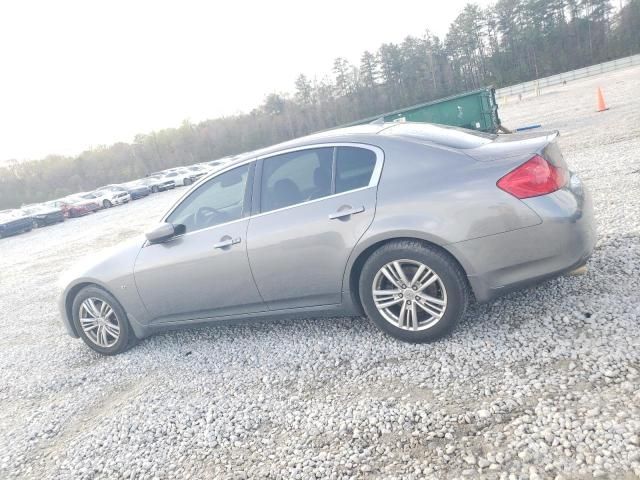 2015 Infiniti Q40