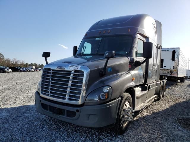 2018 Freightliner Cascadia 125 Semi Truck