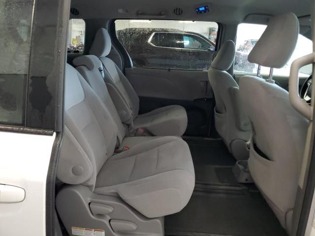 2015 Toyota Sienna LE